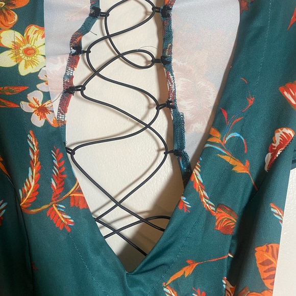 Sexy Deep V-Neck Floral Backless Bodycon Dress - Picture 6 of 8